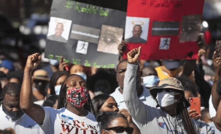  那不勒斯球迷冲突升级，警方逮捕六人  